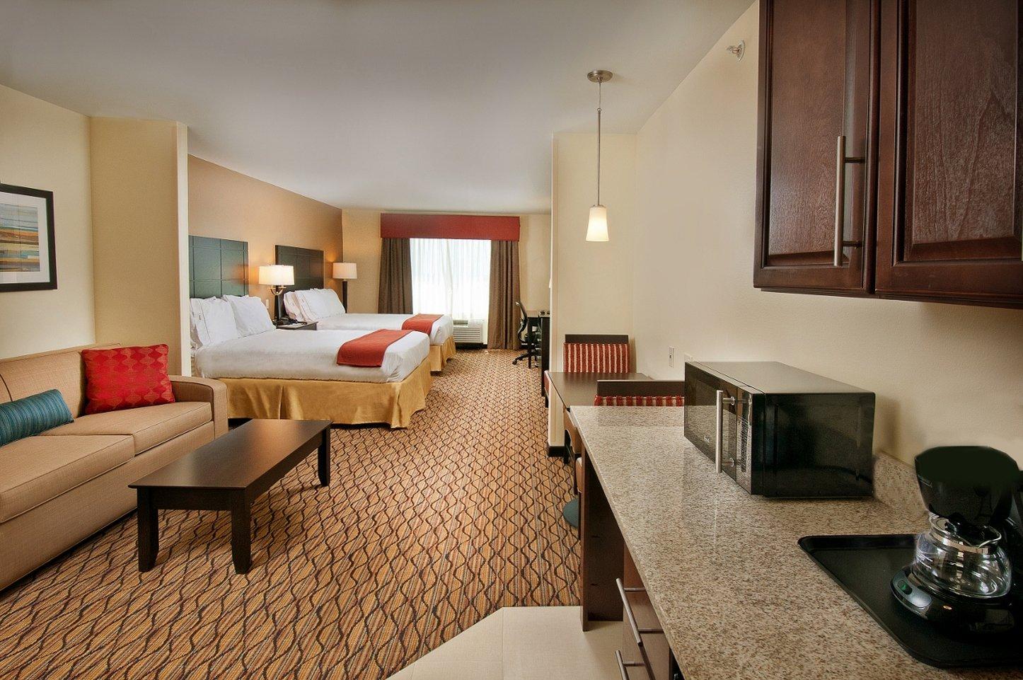 Holiday Inn Express Hotel And Suites Pearsall By Ihg Exterior photo