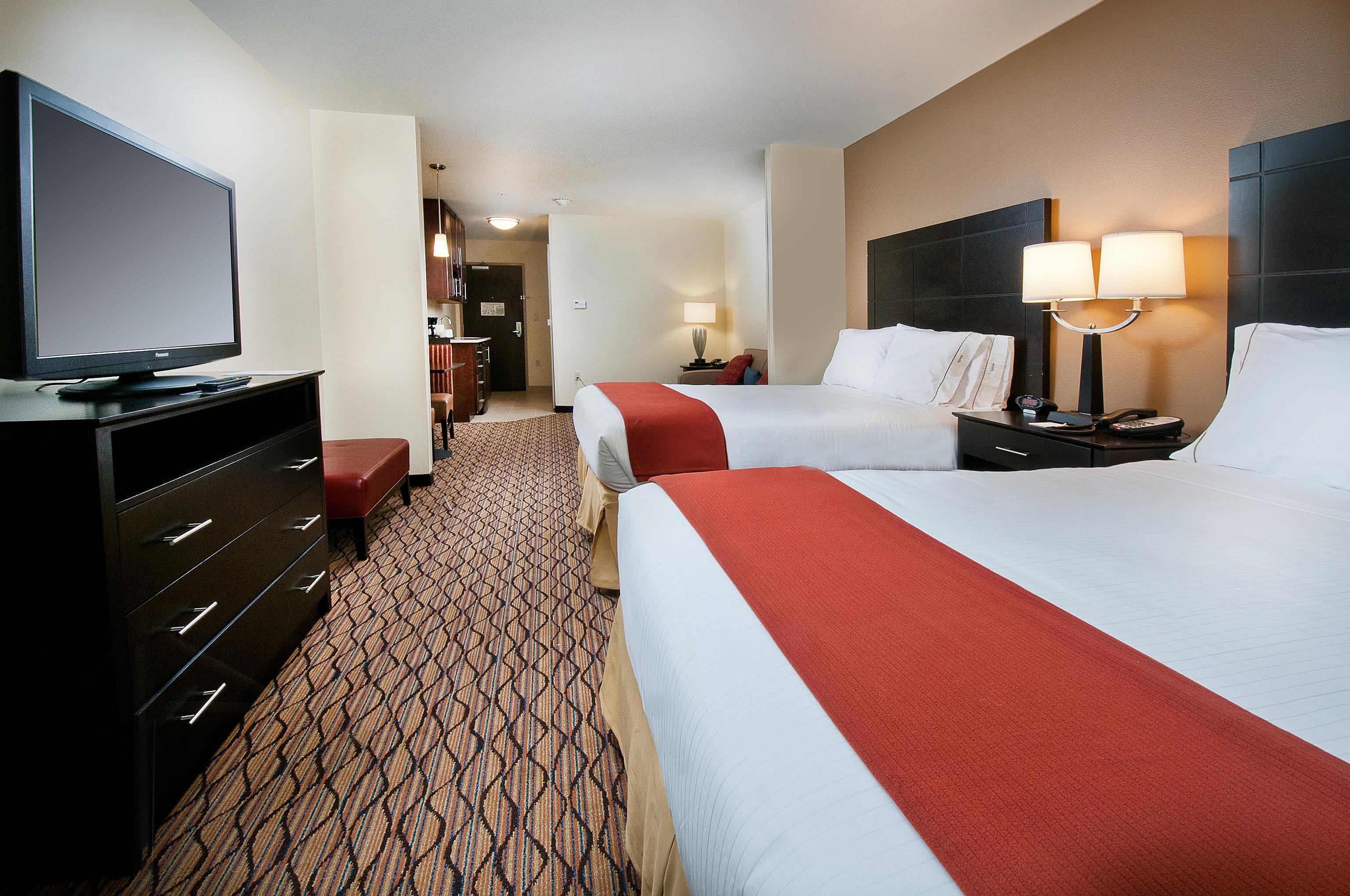 Holiday Inn Express Hotel And Suites Pearsall By Ihg Exterior photo